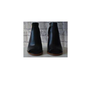 Vince Camuto Frasper Black Ankle Strap Heels – Brand New – Size 7 & 7.5